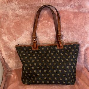 Dooney & Bourke tote … EUC
